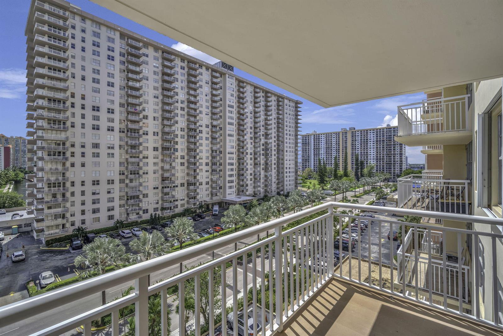 251 174th Street # 714, Sunny Isles Beach FL 33160 photo 3