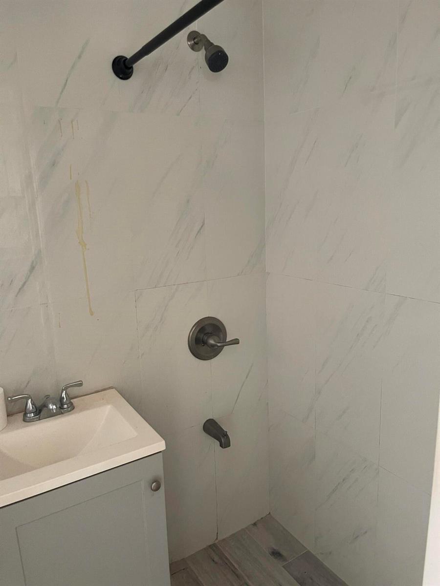 1243 NE 159TH Street, North Miami Beach FL 33162 photo 4
