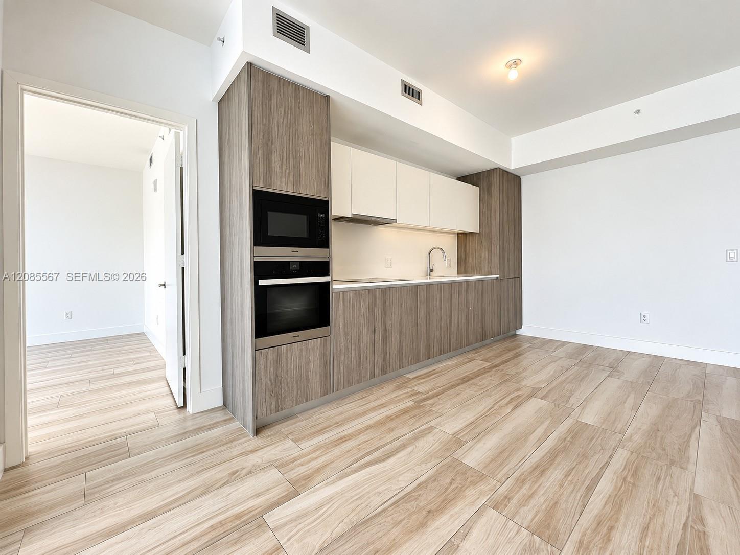 2900 NE 7th Ave # 1104, Miami FL 33137 photo 2