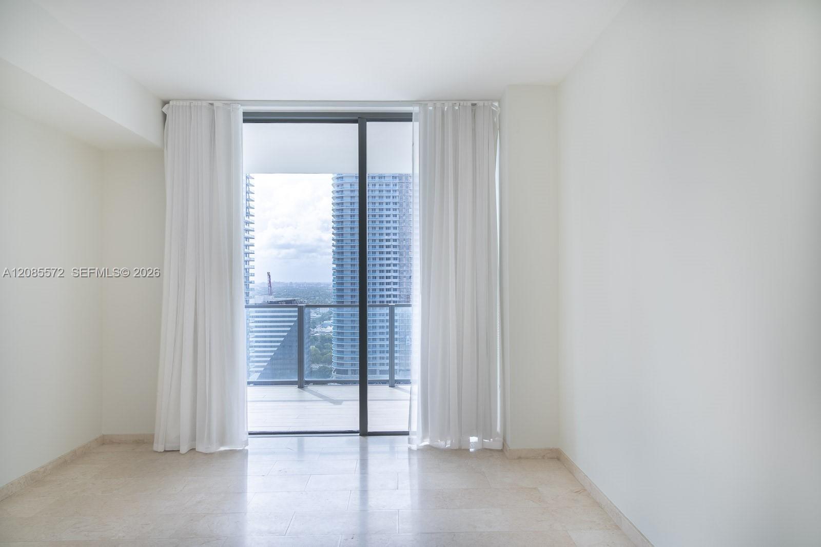 68 SE 6th St # 2404, Miami FL 33131 photo 5