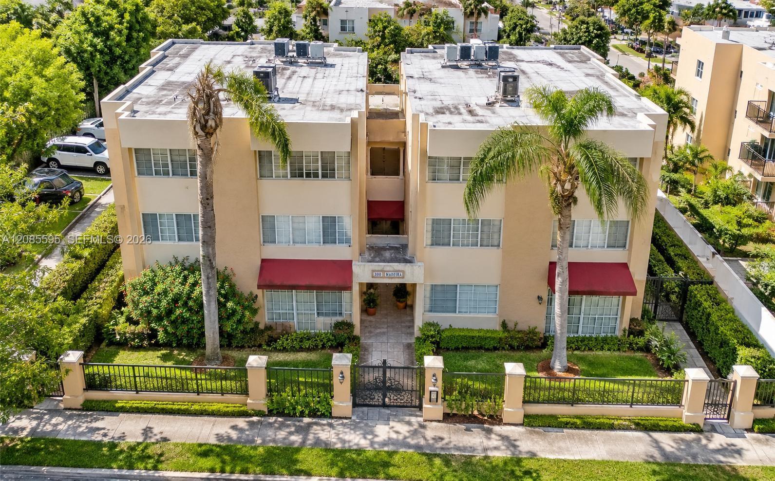 300 Madeira Ave # 304, Coral Gables FL 33134 photo 2