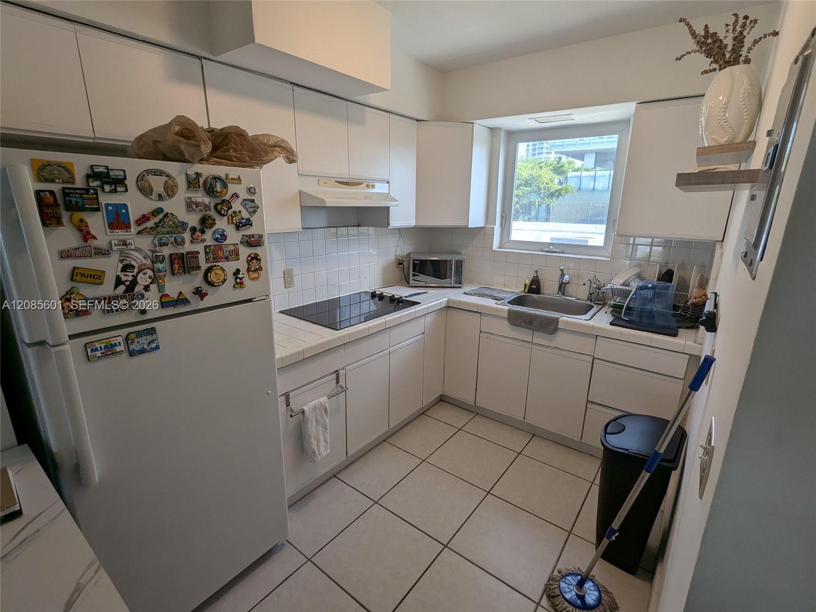 158 Ocean Dr # 406, Miami Beach FL 33139 photo 5