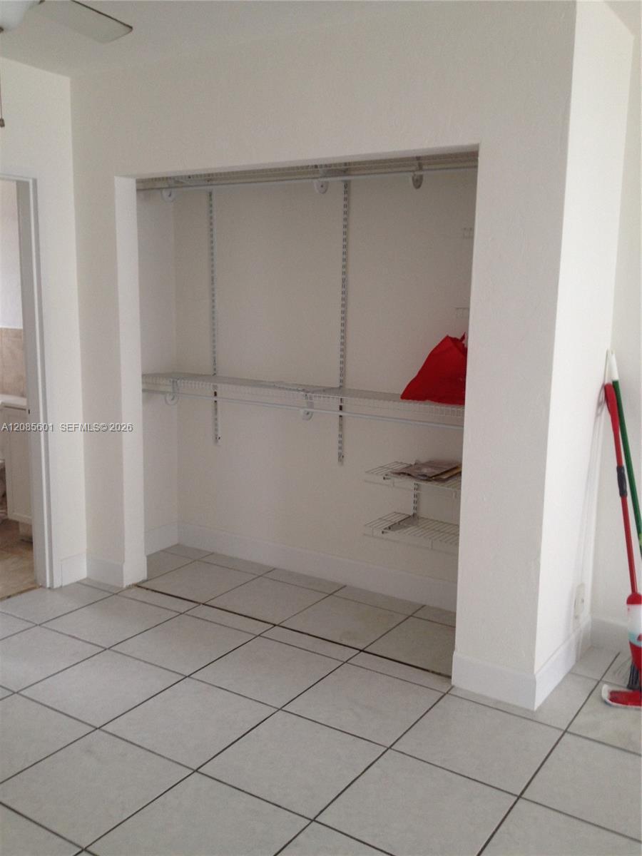 158 Ocean Dr # 406, Miami Beach FL 33139 photo 4