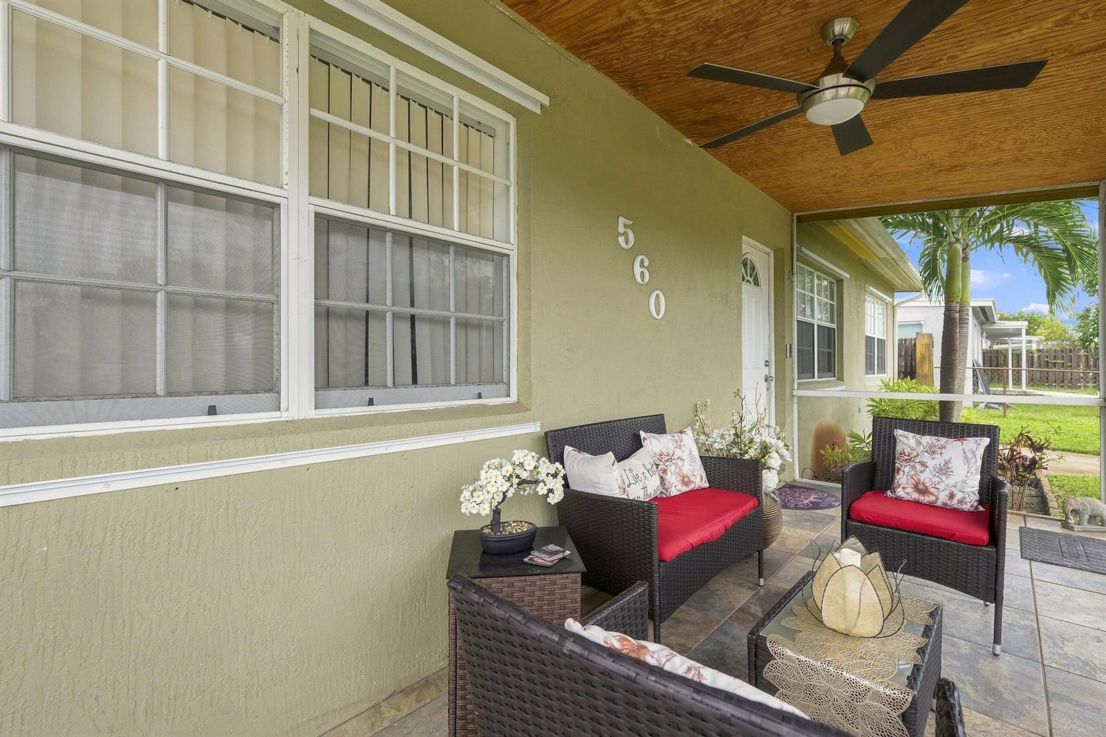 560 Seagrape Road, Lantana FL 33462 photo 5