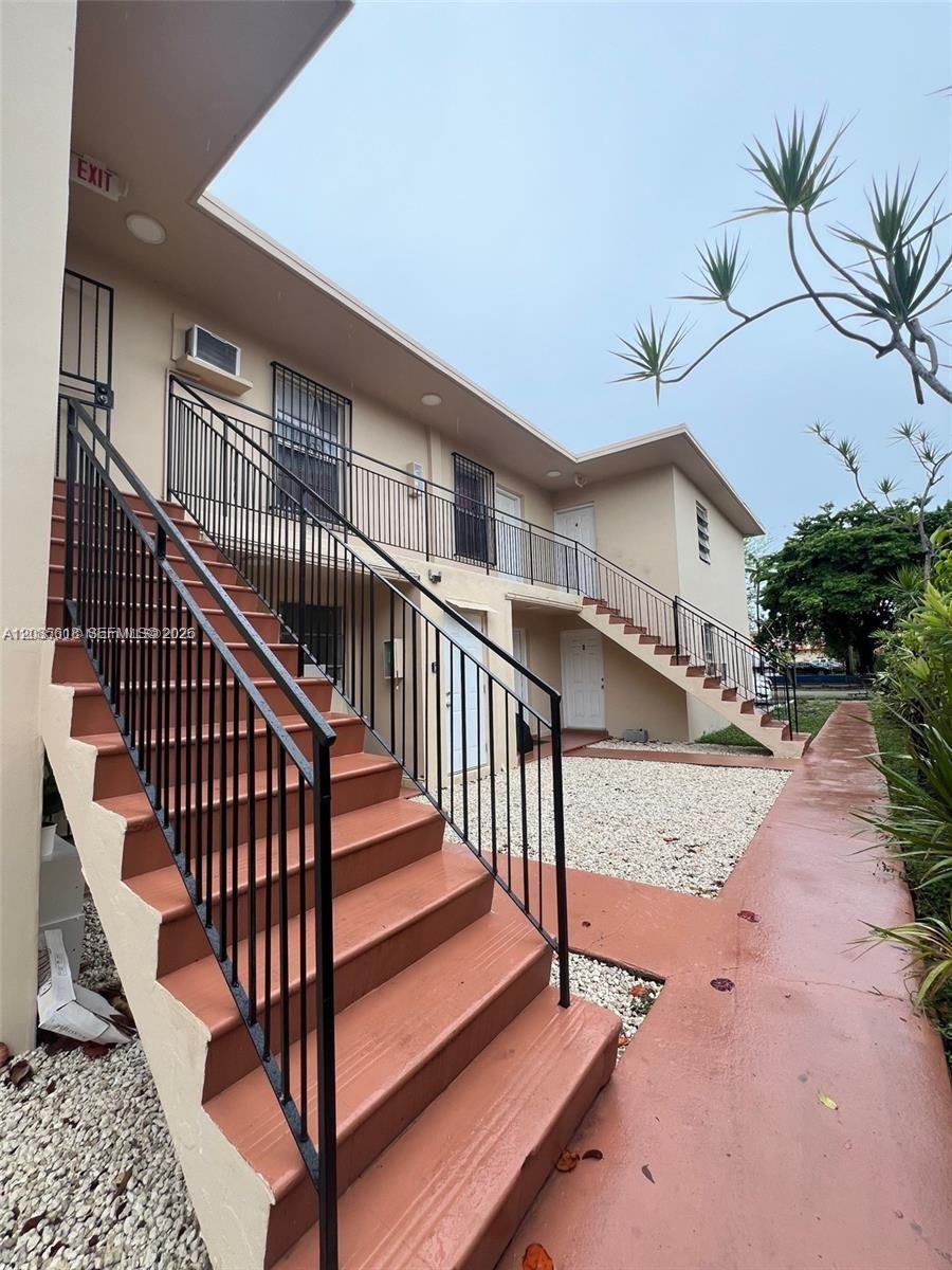 1619 NW 1st St # 4, Miami FL 33125
