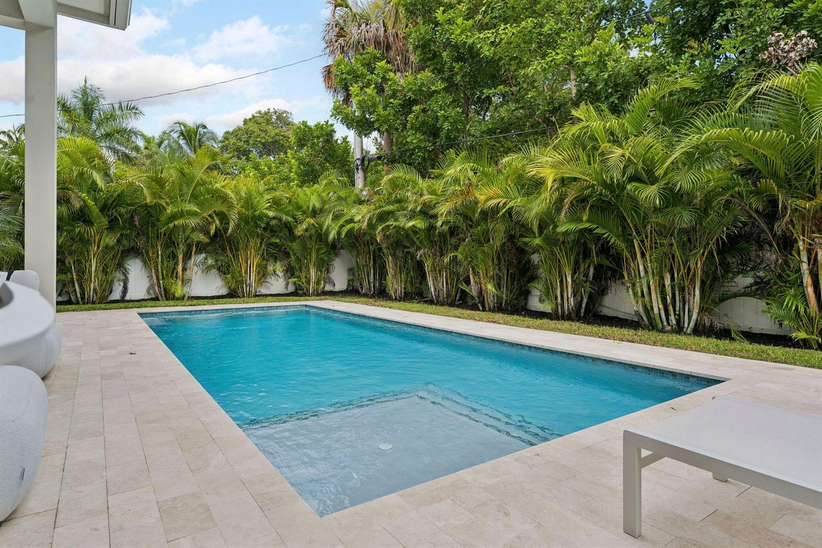 289 NW 11th Street, Boca Raton FL 33432 photo 2