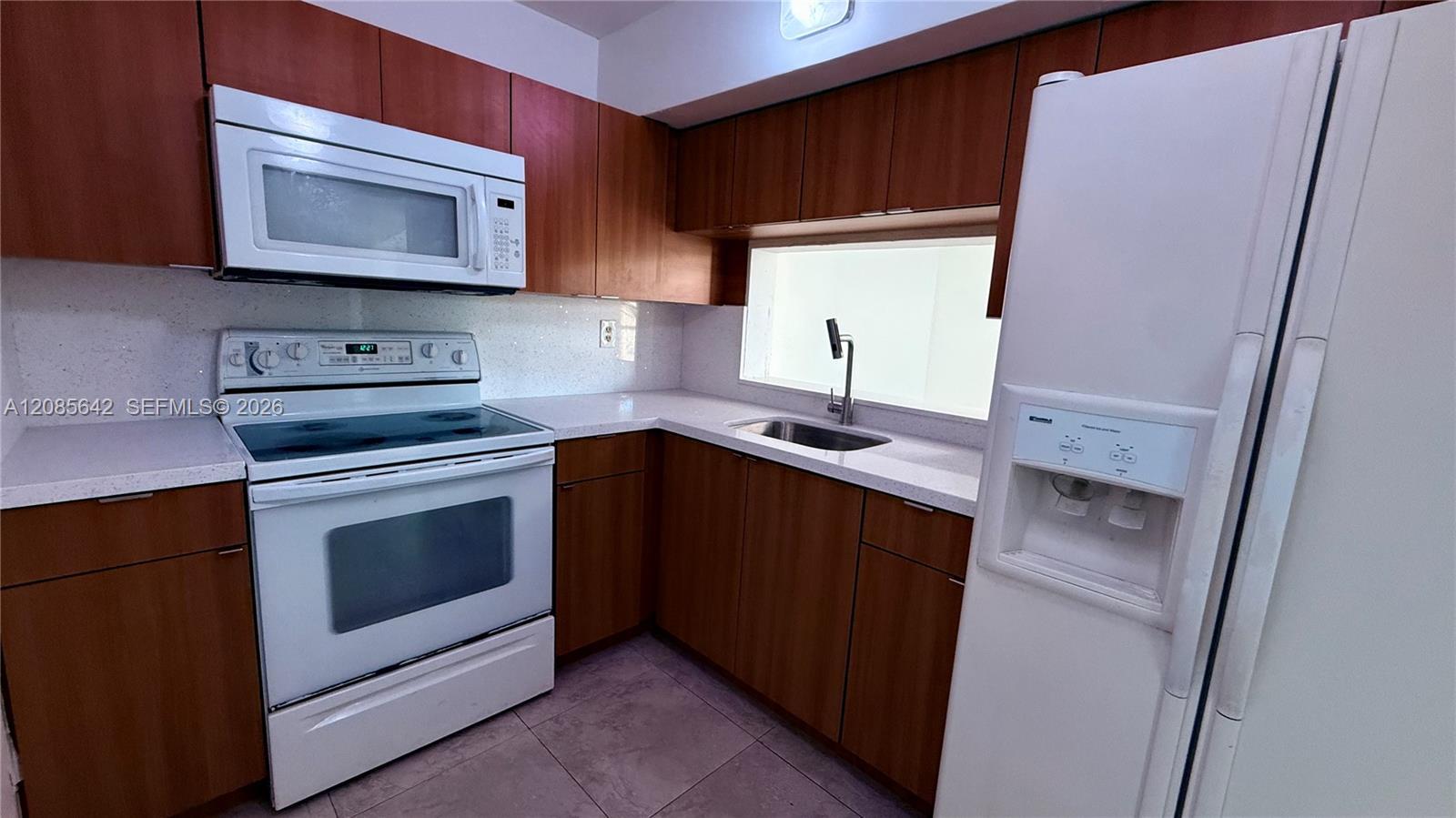 11800 SW 18th St # 4, Miami FL 33175 photo 2