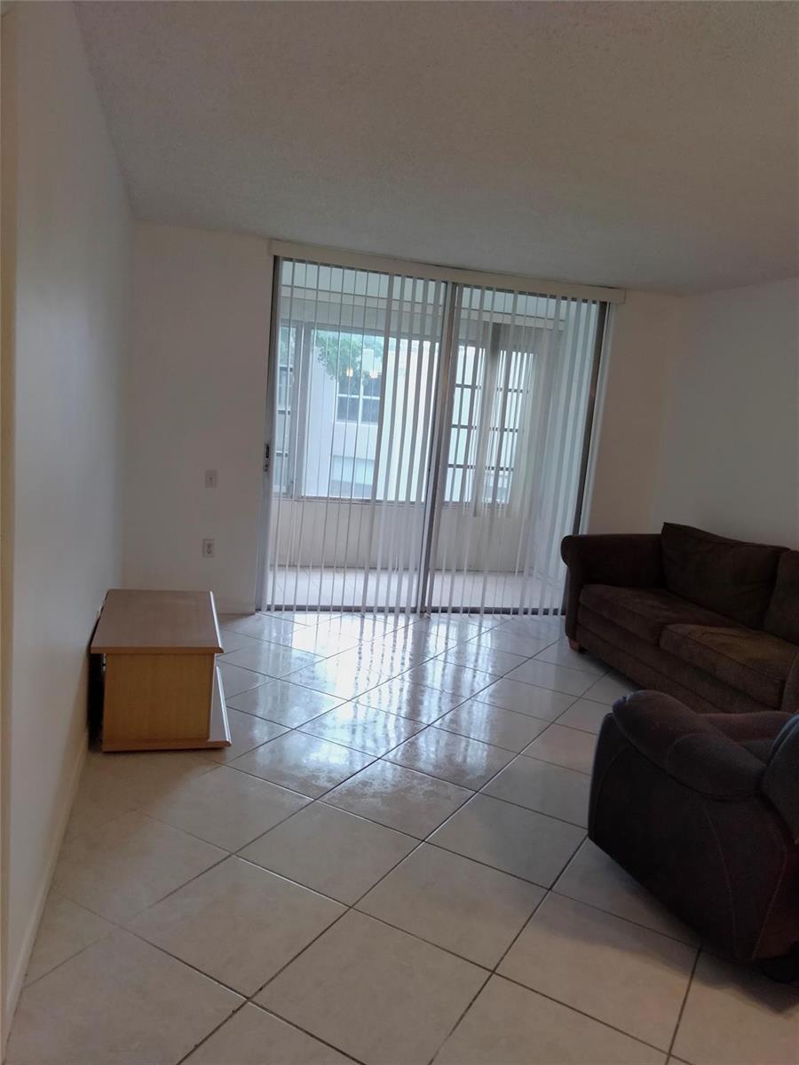 9351 LIME BAY Boulevard # 302, Tamarac FL 33321 photo 2