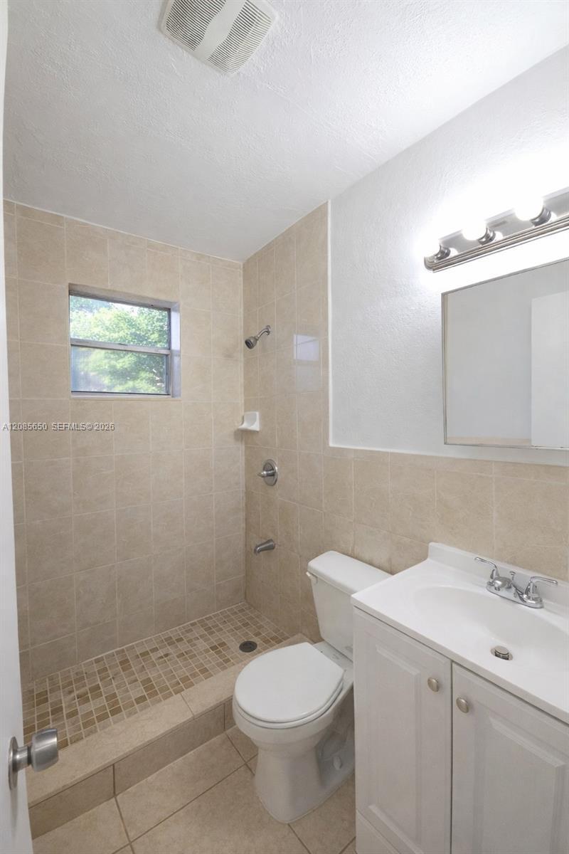 2580 NW 139th St # 1, Opa-Locka FL 33054 photo 3