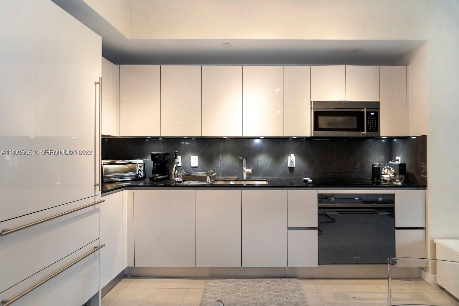 1010 Brickell Ave # 2508, Miami FL 33131 photo 2