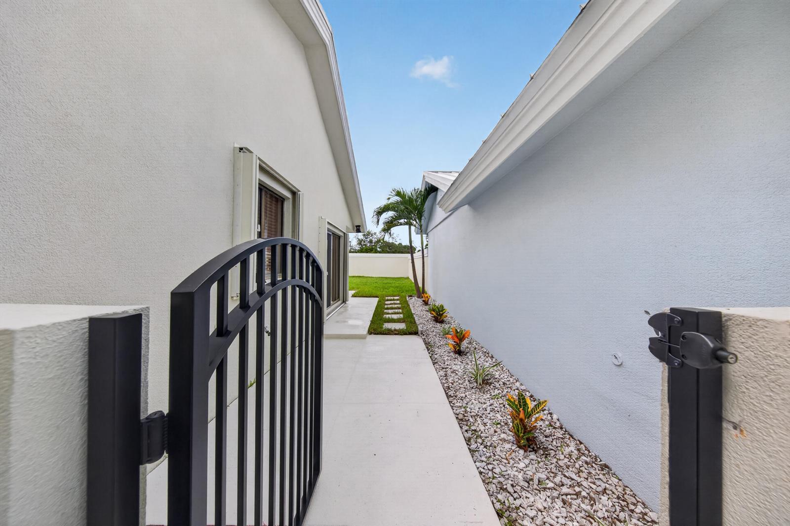 406 RIVER EDGE Road, Jupiter FL 33477 photo 5