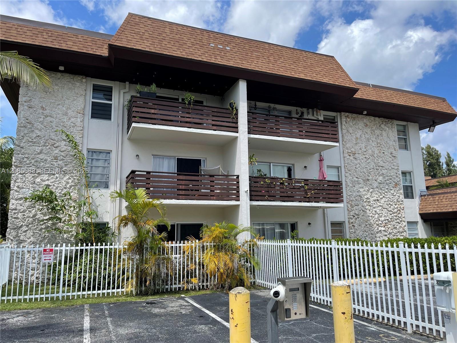 7487 SW 82nd St # C202, Miami FL 33143 photo 3