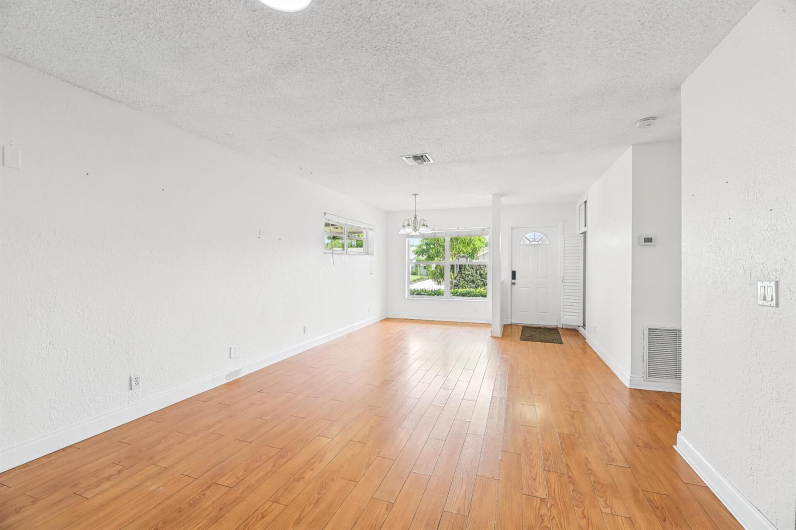 522 HERON Drive, Delray Beach FL 33444 photo 2