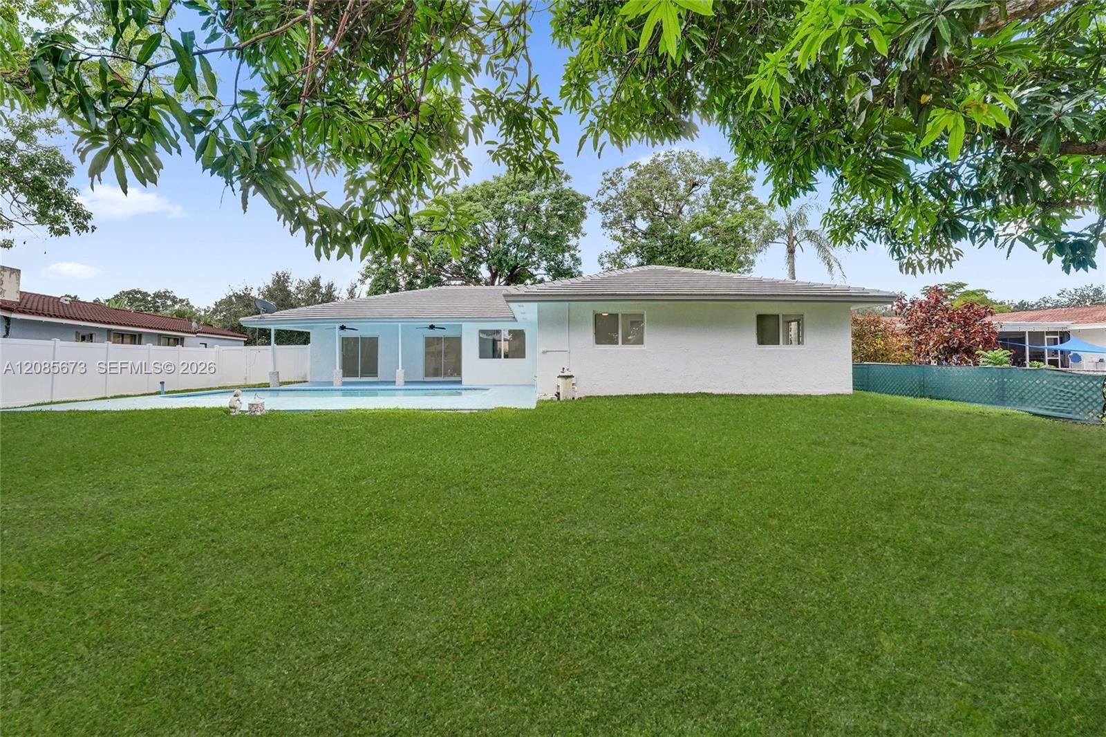 10601 NW 43rd Ct, Coral Springs FL 33065 photo 2