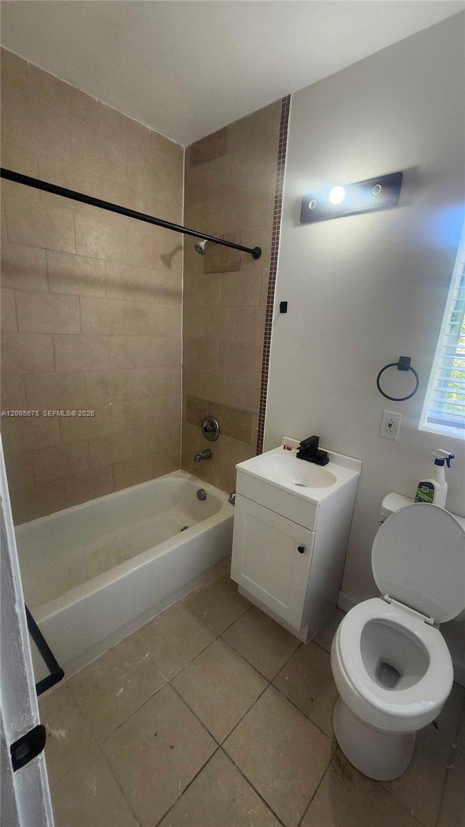 847 81st St # 5, Miami Beach FL 33141 photo 5