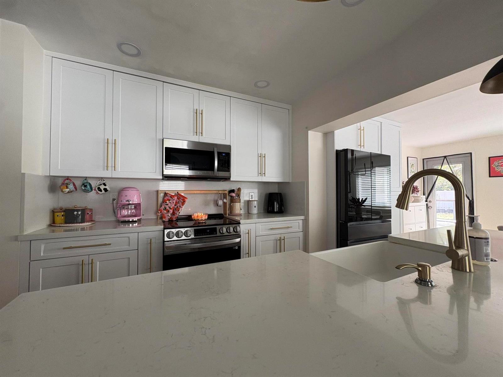1215 NE 16TH Terrace, Fort Lauderdale FL 33304 photo 4