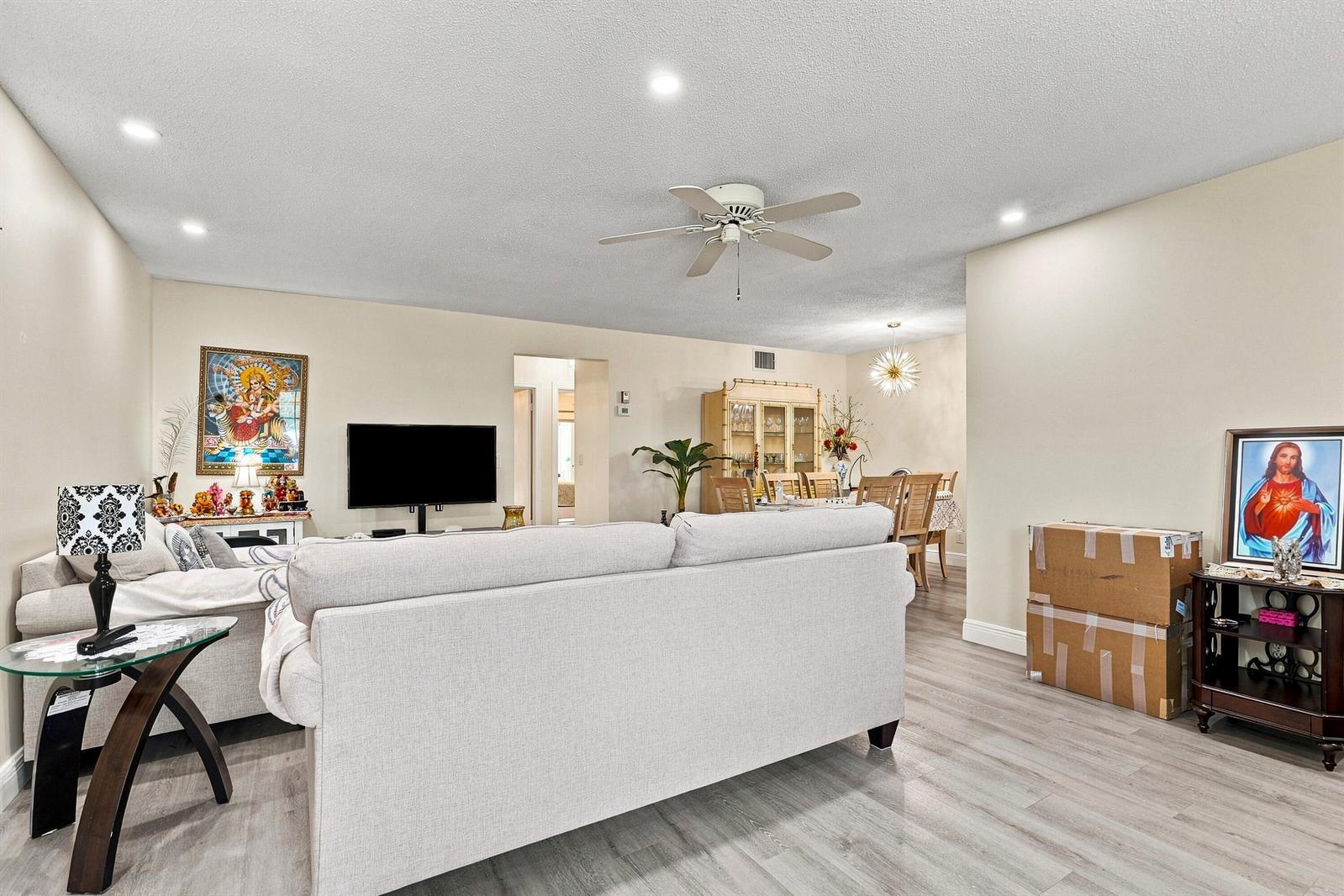 912 Savannas Point Drive Apt b, Fort Pierce FL 34982 photo 3