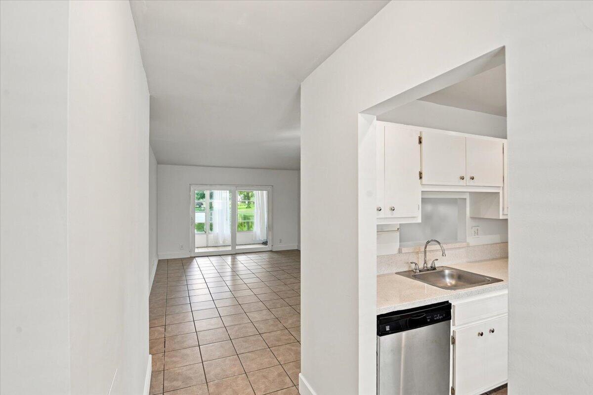 5121 W OAKLAND PARK # 109, Lauderdale Lakes FL 33313 photo 3