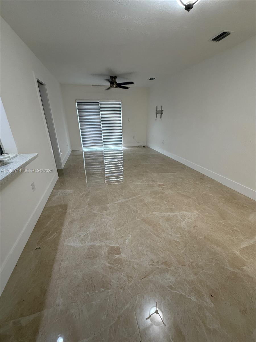 Hialeah, FL 33012 photo 2