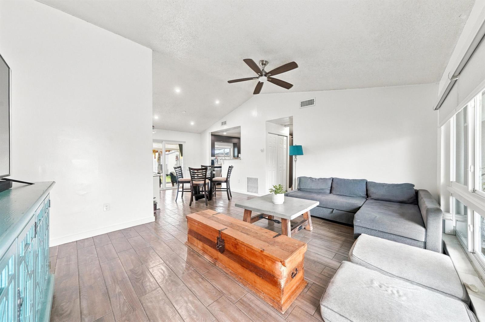 11351 NW 37TH Place, Sunrise FL 33323 photo 3