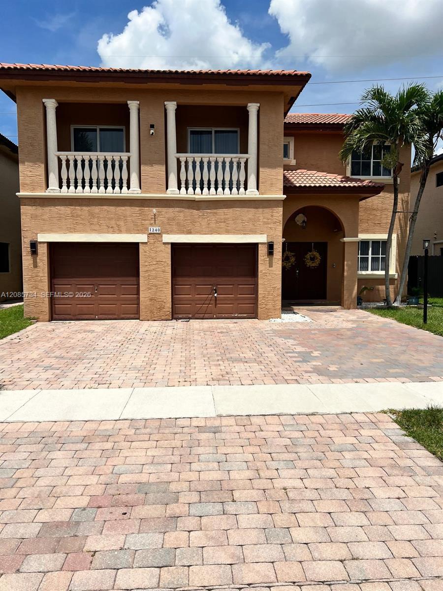 1240 NE 41st Pl, Homestead FL 33033 photo 2