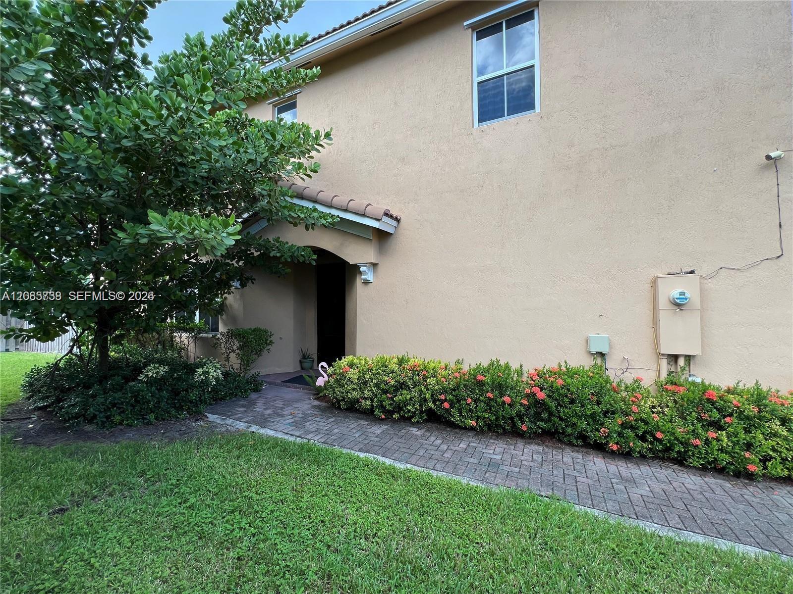 1444 SE 24th Ter, Homestead FL 33035 photo 2