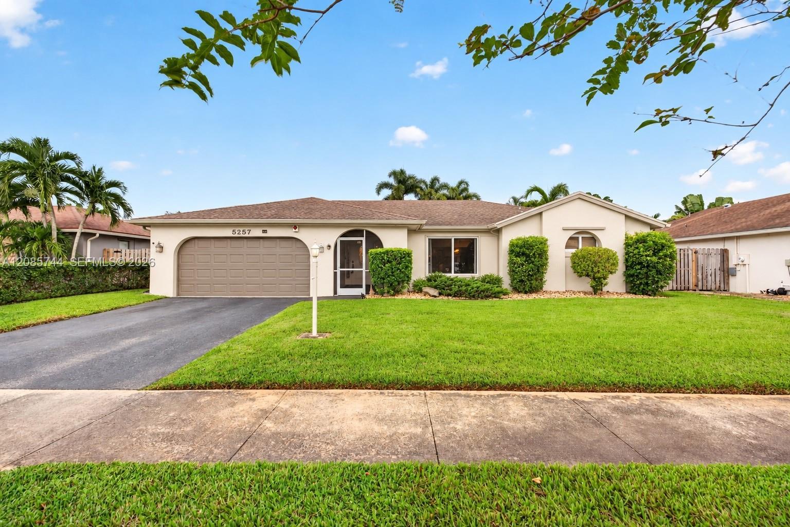 5257 SW 116th Ter, Cooper City FL 33330 photo 4