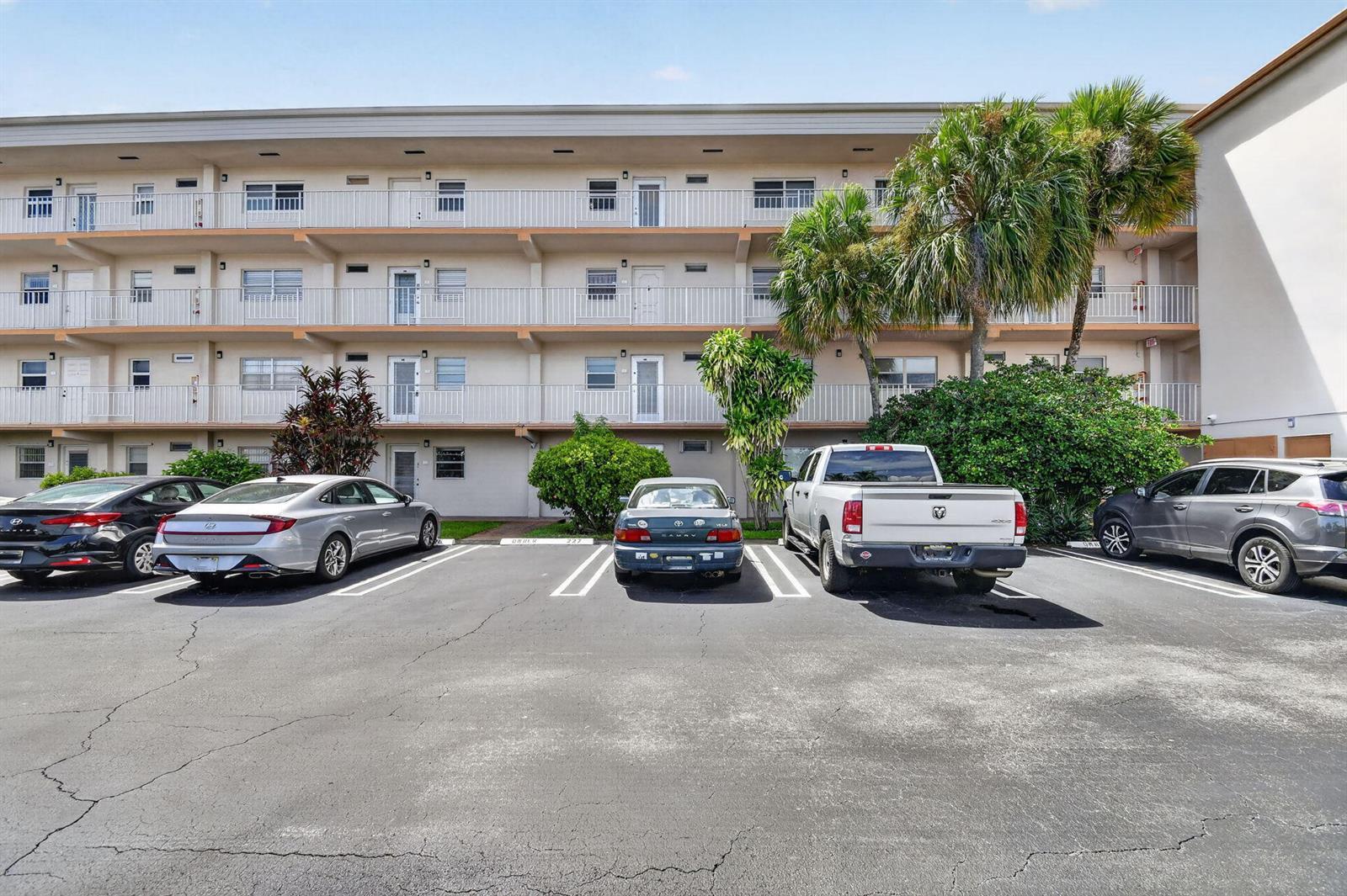 230 NE 26th Avenue # 412, Boynton Beach FL 33435 photo 3
