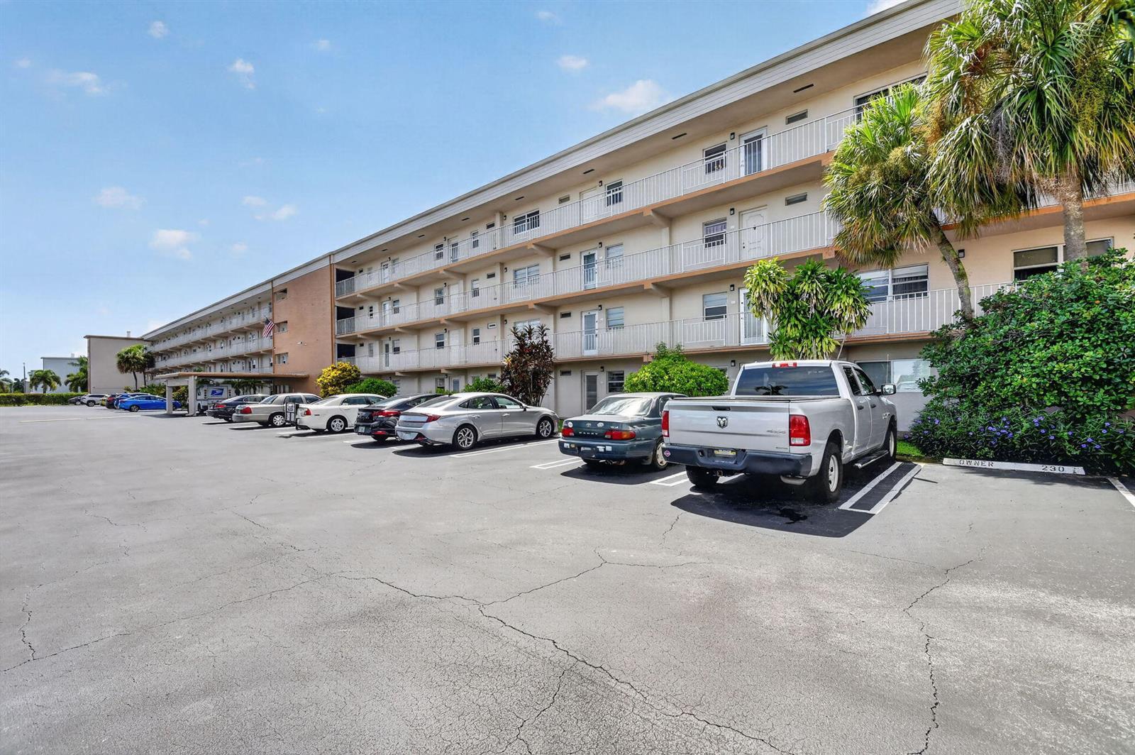 230 NE 26th Avenue # 412, Boynton Beach FL 33435 photo 4