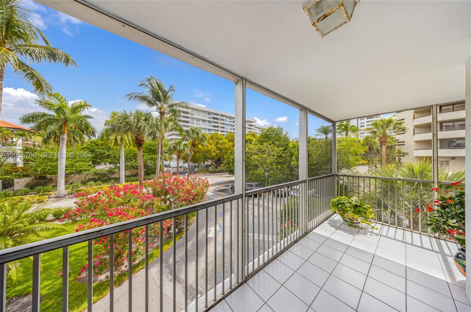 150 Ocean Lane Dr # 2H, Key Biscayne FL 33149 photo 3