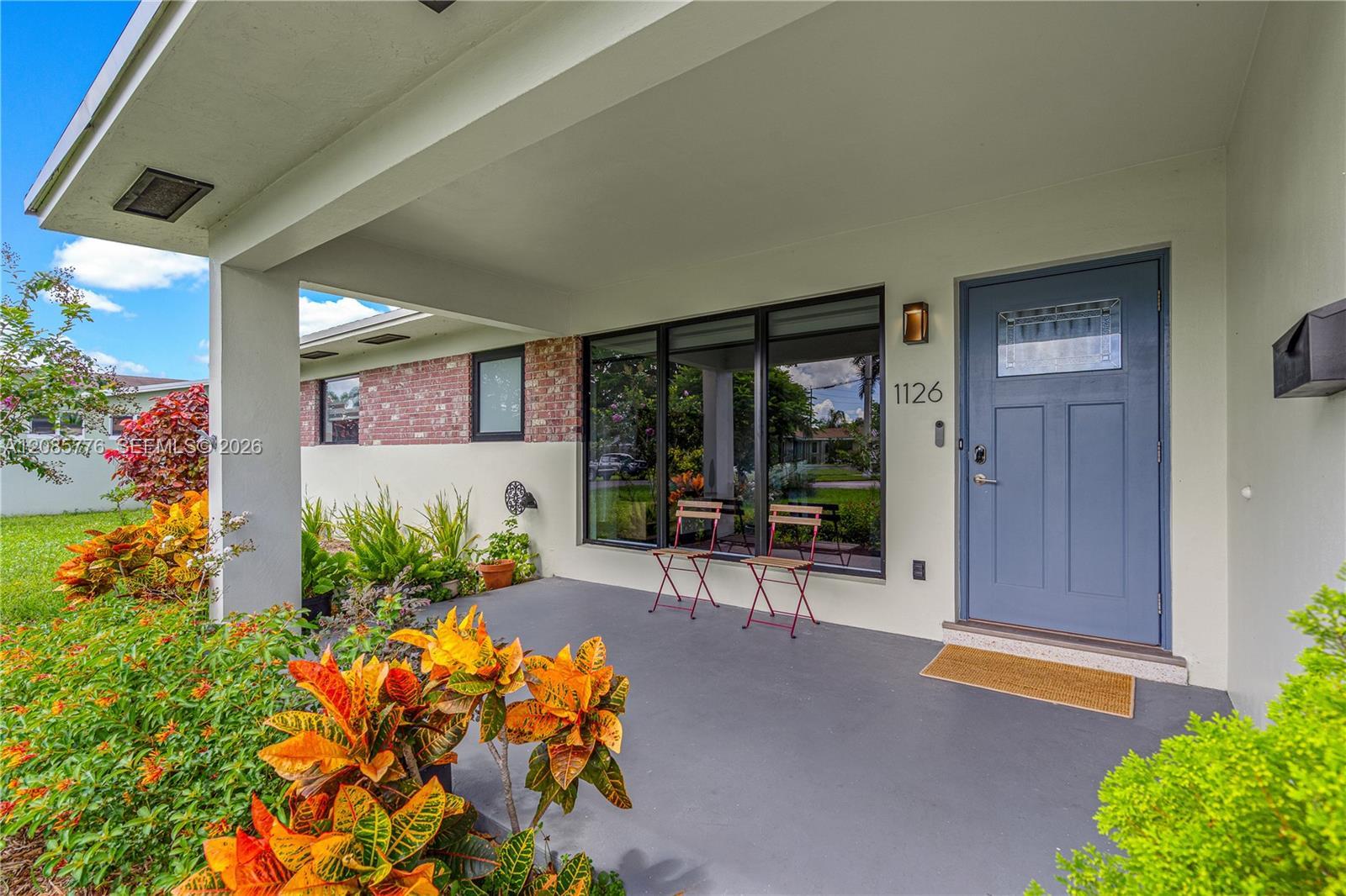 1126 E Hawthorne Cir, Hollywood FL 33021 photo 3