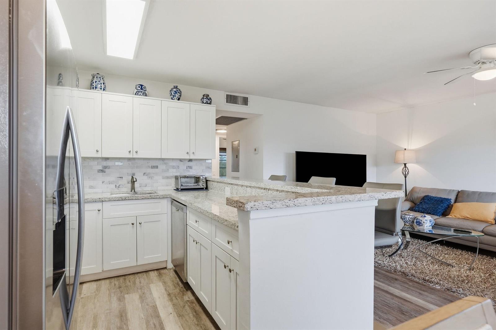 209 Brighton E, Boca Raton FL 33434 photo 2