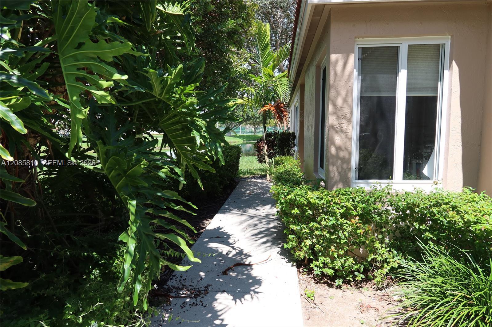 Davie, FL 33324 photo 2