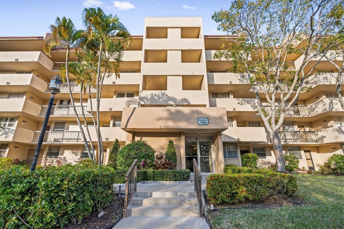7080 ENVIRON Boulevard # 423, Lauderhill FL 33319 photo 2