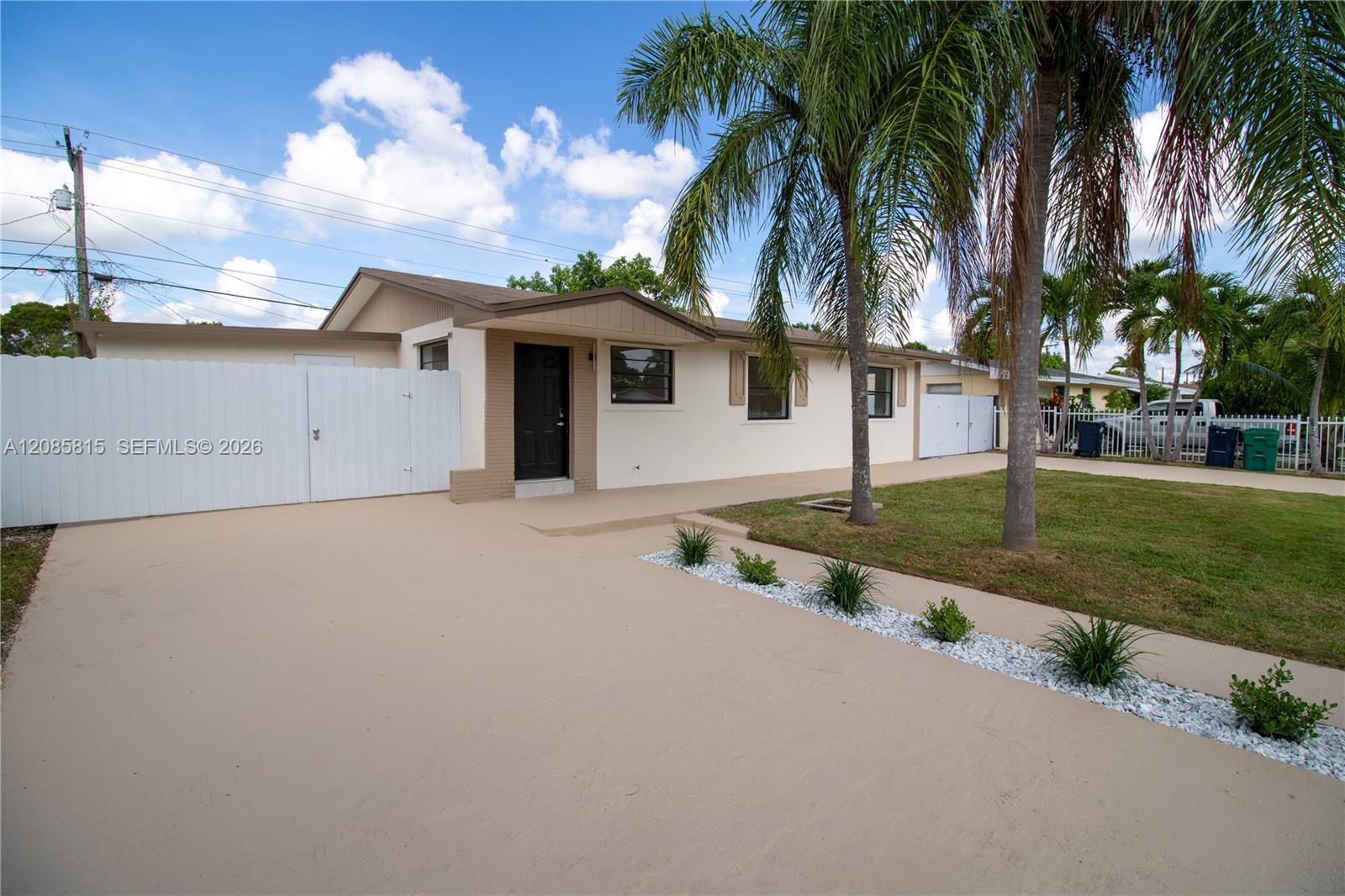 19720 SW 116th Ave, Miami FL 33157