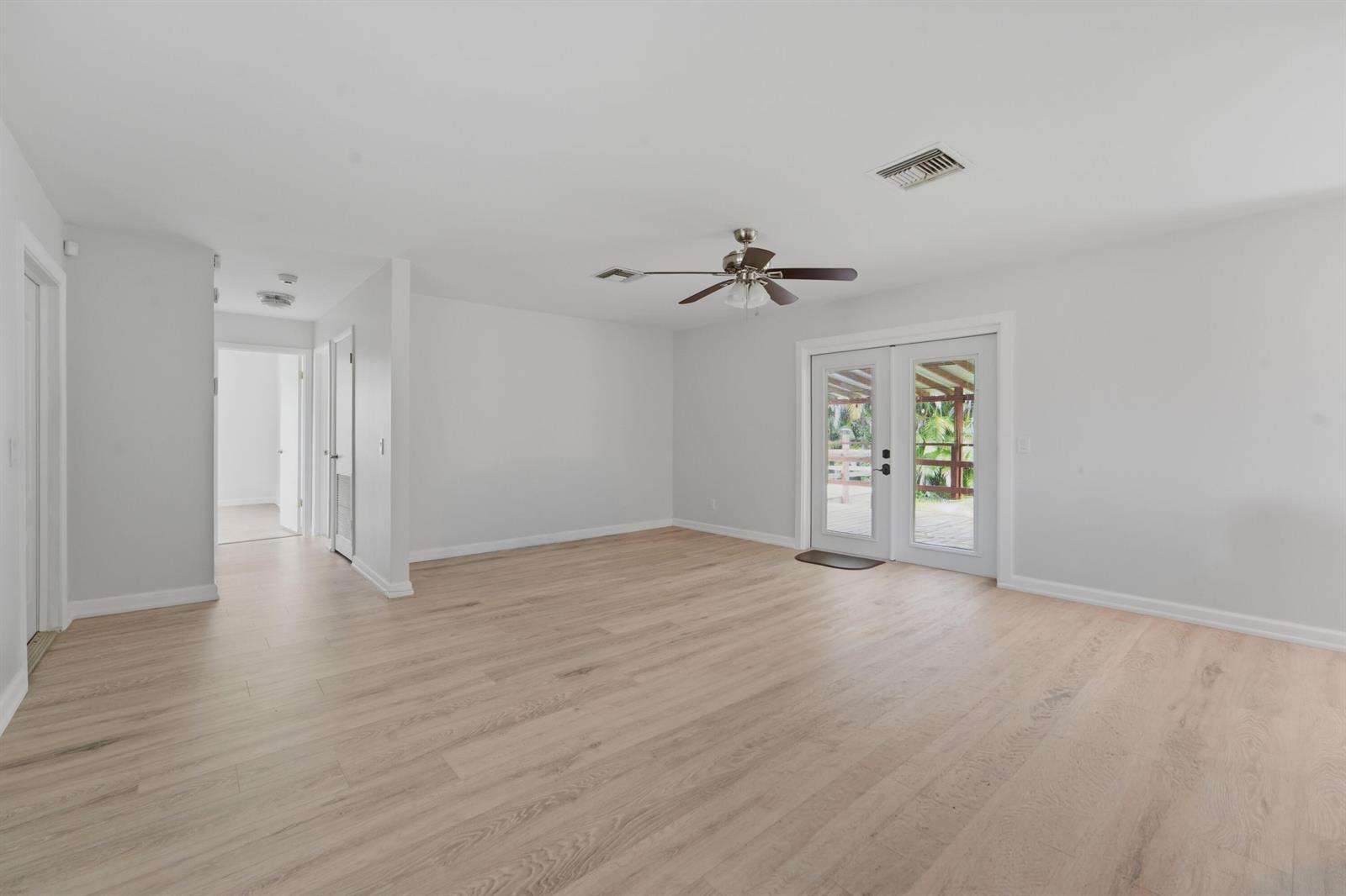 14895 24TH Circle N, FL 33470 photo 2