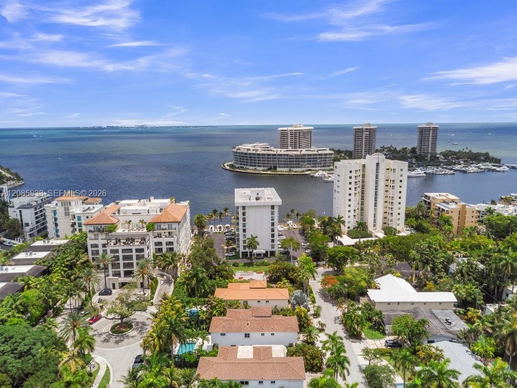 1600 S Bayshore Ln # 4C, Miami FL 33133
