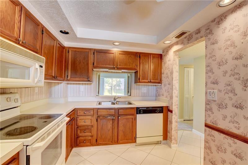 8735 RAMBLEWOOD Drive # 212, Coral Springs FL 33071 photo 3
