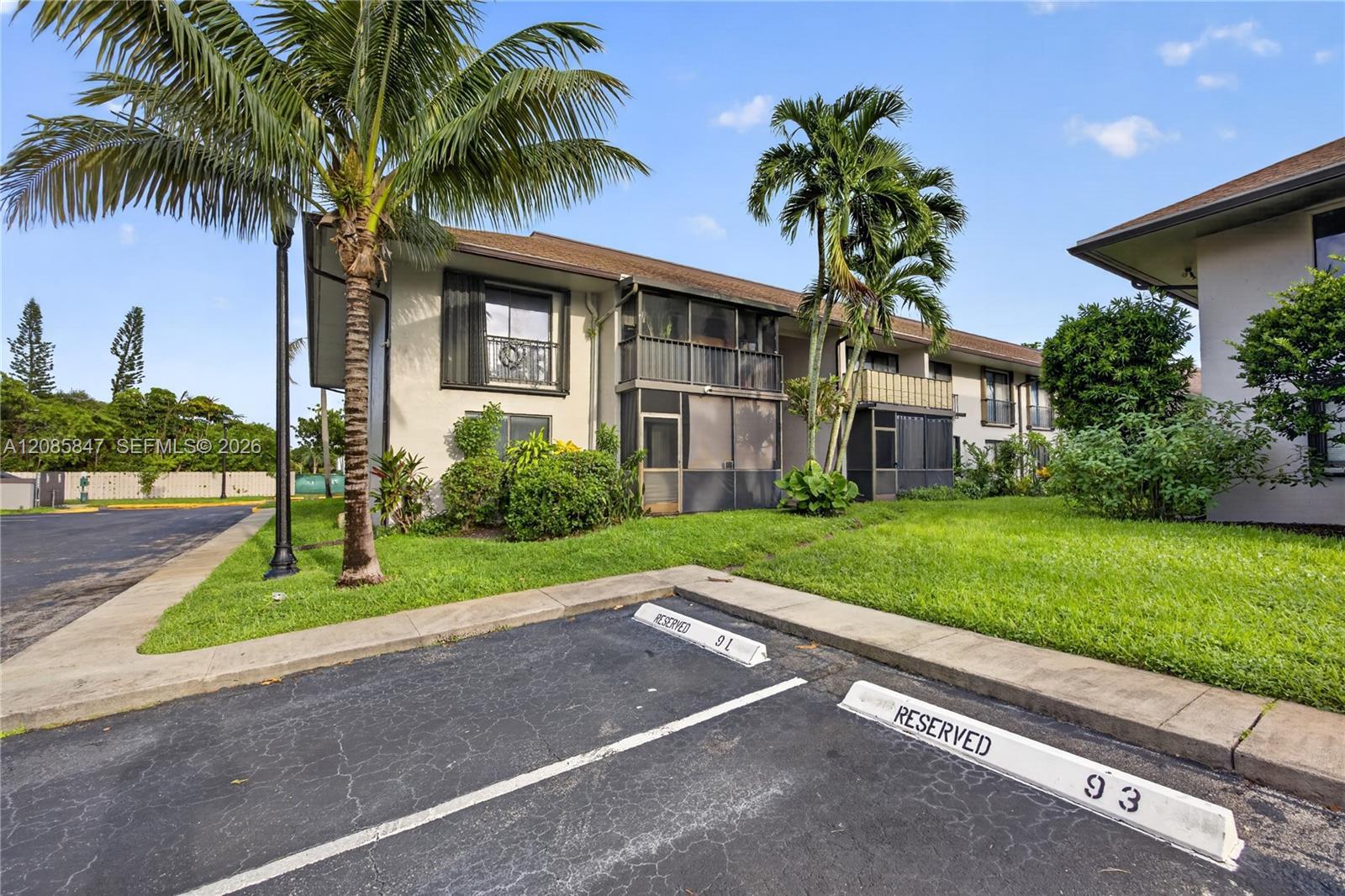 5767 Washington St # F22, Hollywood FL 33023