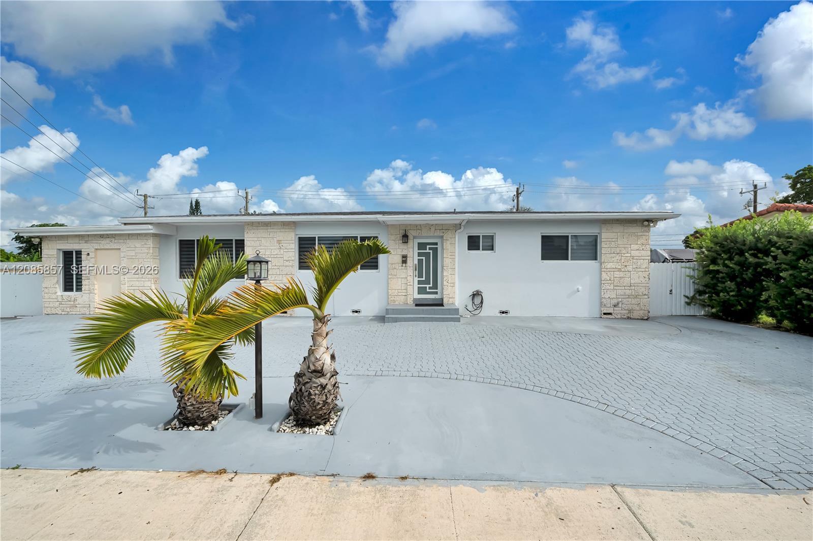 9365 SW 44th St, Miami FL 33165 photo 2