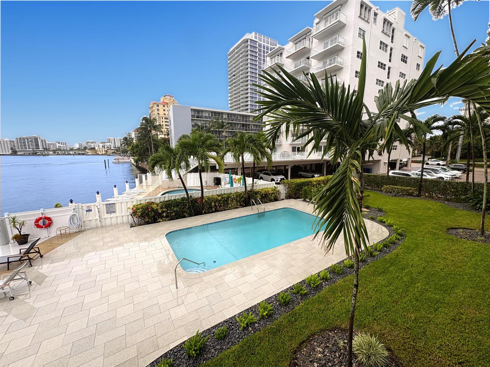 9 N BIRCH Road # 402, Fort Lauderdale FL 33304 photo 2