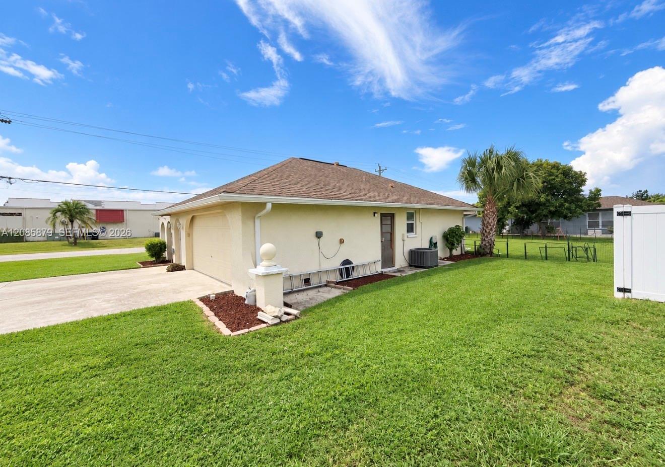 1328 SE 15th Pl., Cape Coral FL 33990 photo 2