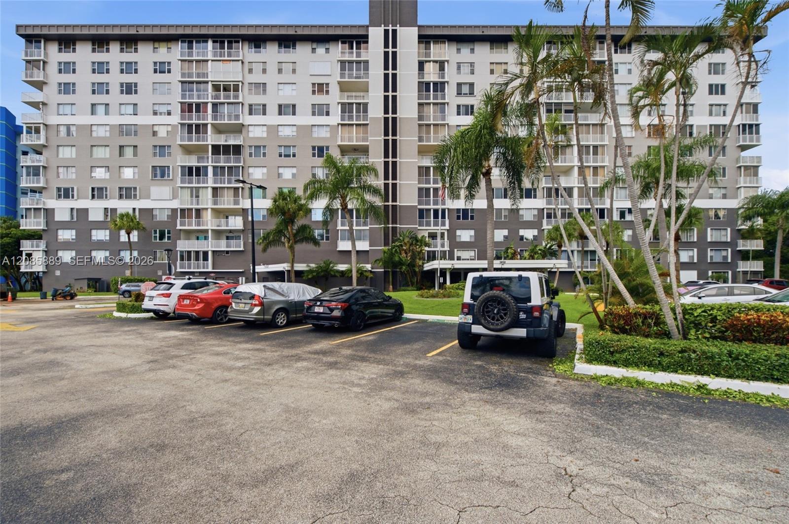 3850 Washington St # 808, Hollywood FL 33021