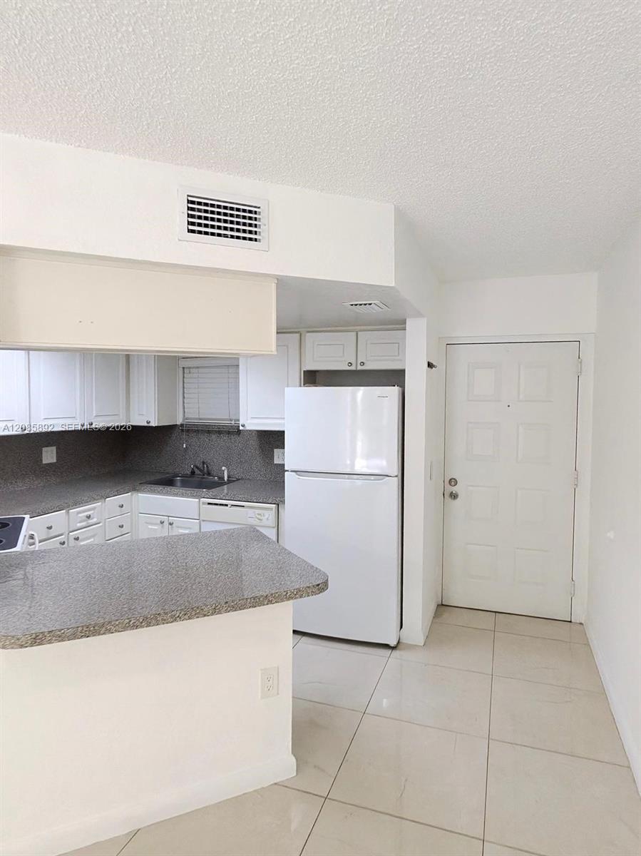 8245 Lake Dr # 404, Doral FL 33166 photo 2