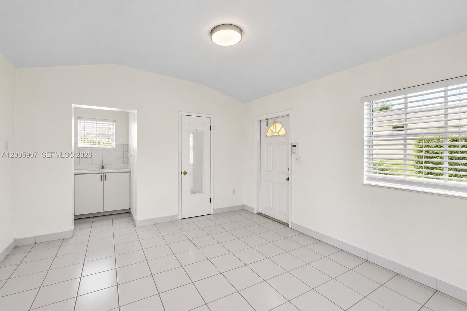 3640 SW 25th St, Miami FL 33133 photo 3