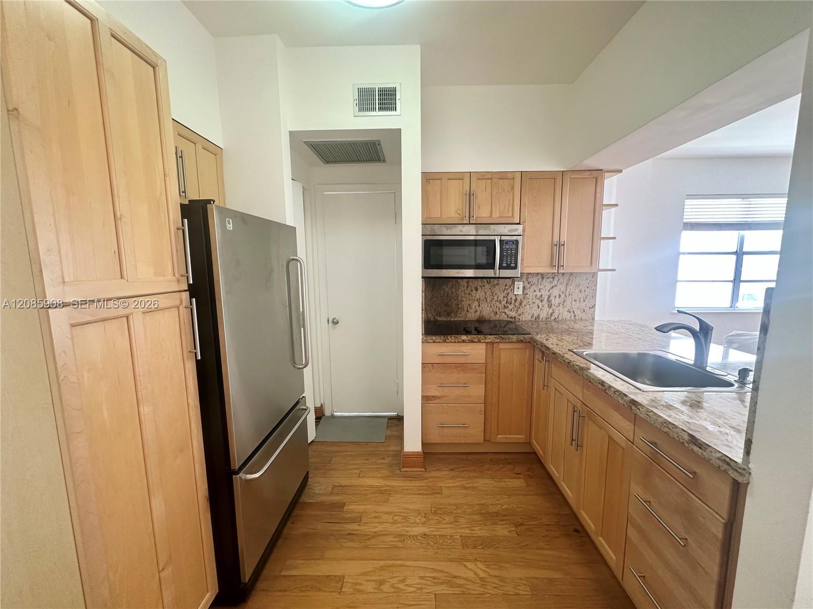 1200 Euclid Ave # 204, Miami Beach FL 33139 photo 3