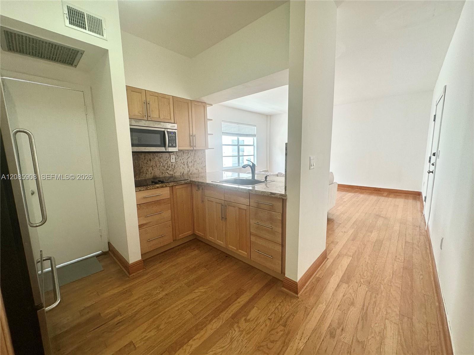 1200 Euclid Ave # 204, Miami Beach FL 33139 photo 4
