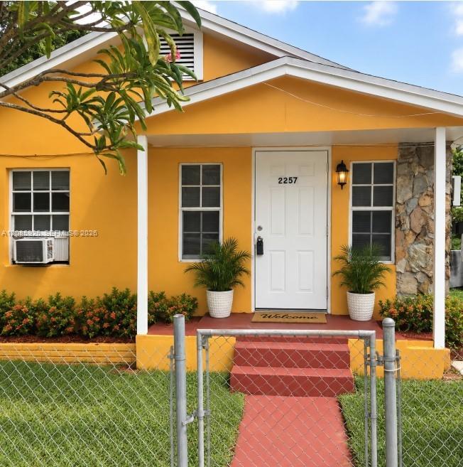 2257 NW 82nd St # 2257, Miami FL 33147