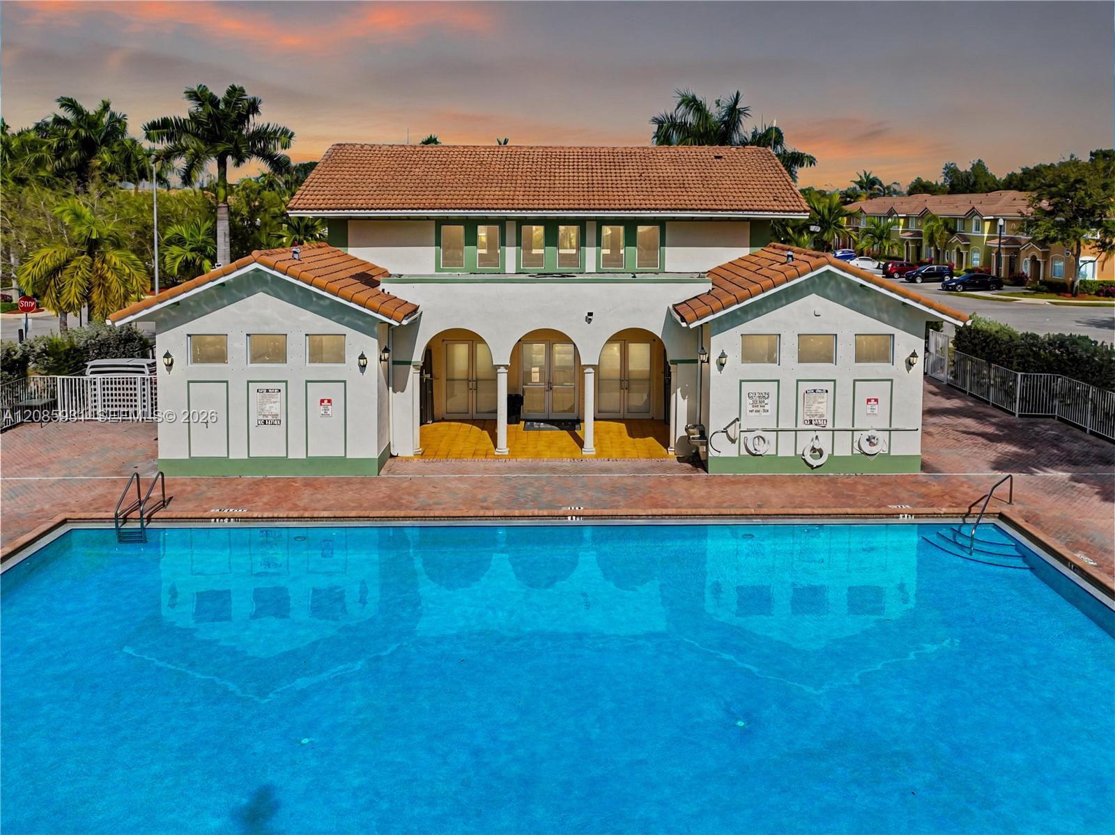 1040 SE 24th Ave, Homestead FL 33035 photo 3