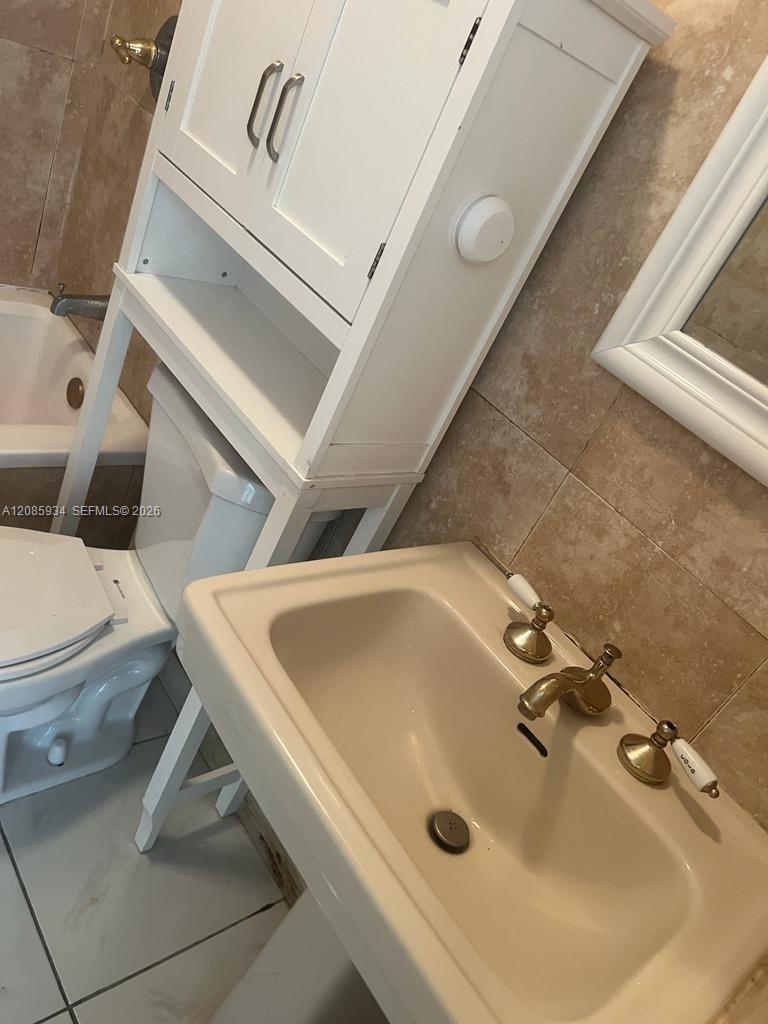 526 SW 64th Ave # 5, Miami FL 33144 photo 3